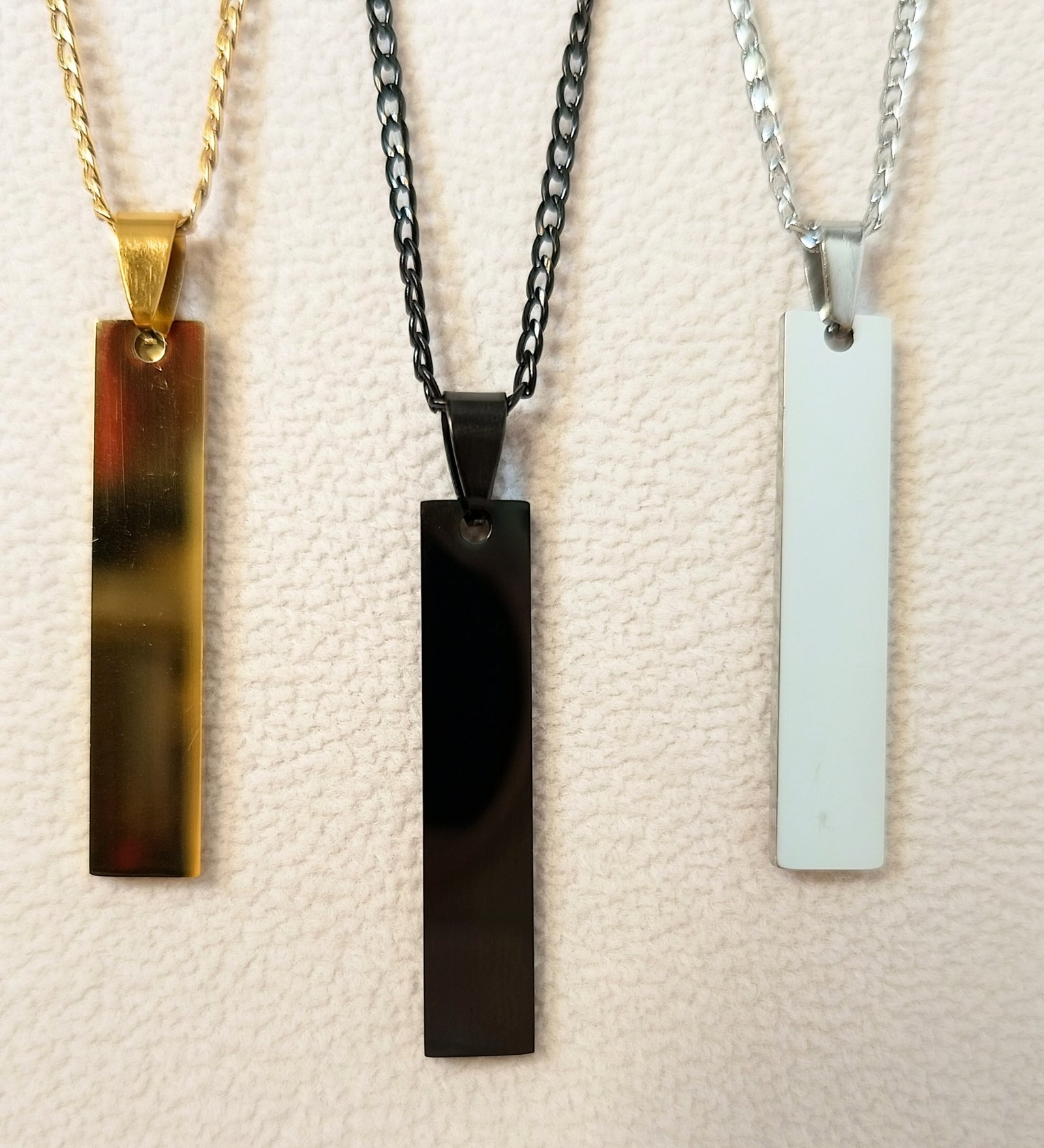 Collar Barra plana larga con codigo de cancion