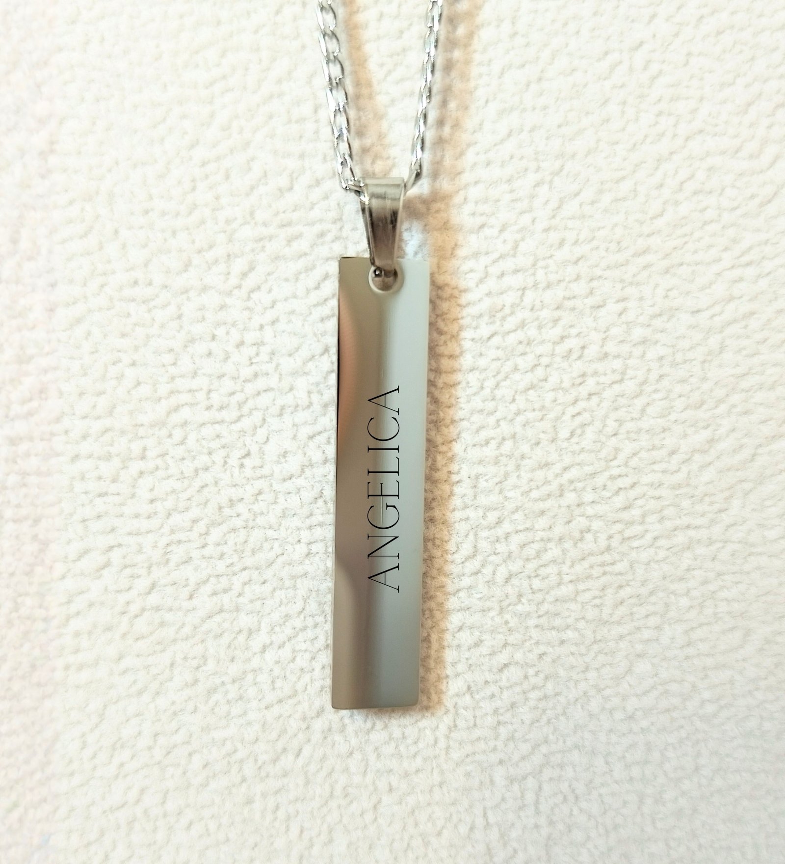 Collar Barra plana larga con texto / fecha digitado